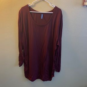 Long sleeve shirt with runched sides